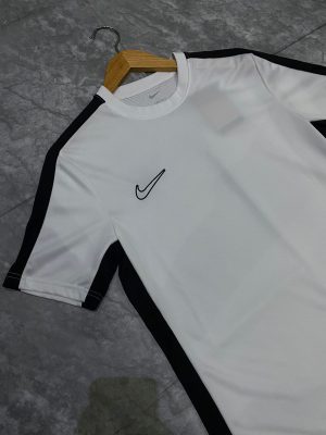 Camiseta Nike Dri-Fit Branca