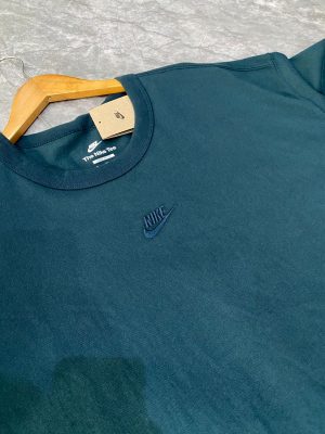 Camiseta Nike Swoosh Central