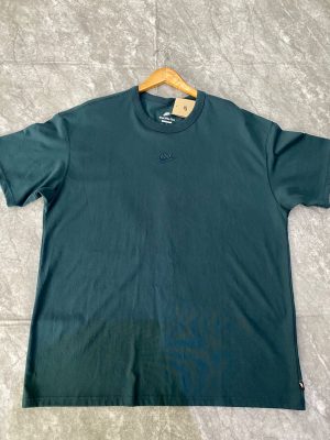 Camiseta Nike Swoosh Central