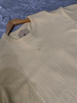 Camiseta Nike Swoosh Central