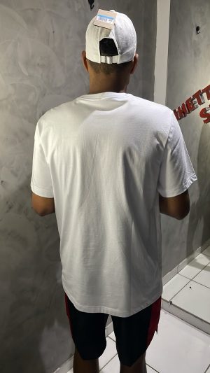 Camiseta Nike Sportswear Icon Futura