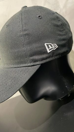 Bone New Era Preto
