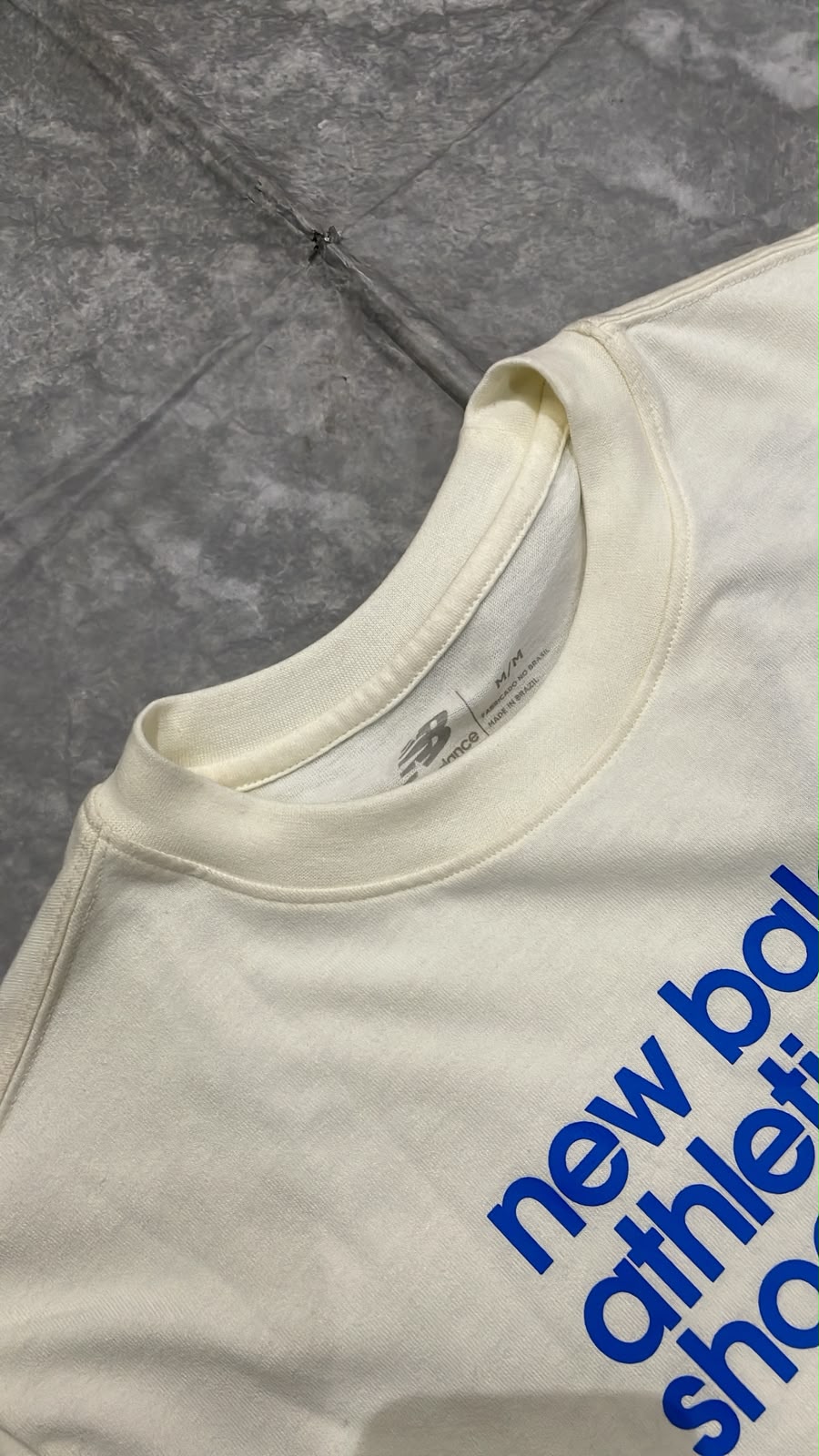 Camiseta New Balance Athletic Shoes Logo – Off White - Imagem 3