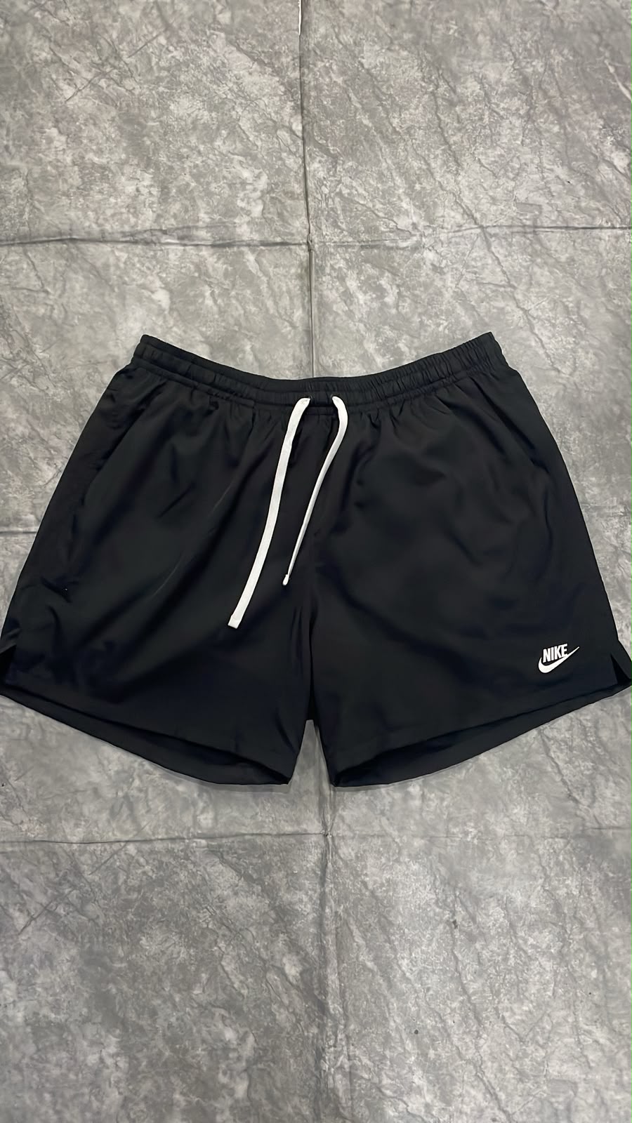 Bermuda Nike Nsw Preto com branco