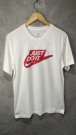Camiseta Nike Sportswear JDI