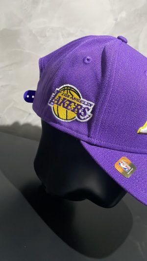 Boné New Era 9SEVENTY Stretch Snap Los Angeles Lakers Roxo.