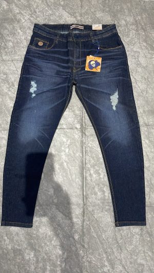 skinny, lavagem azul escuro (dark wash)
